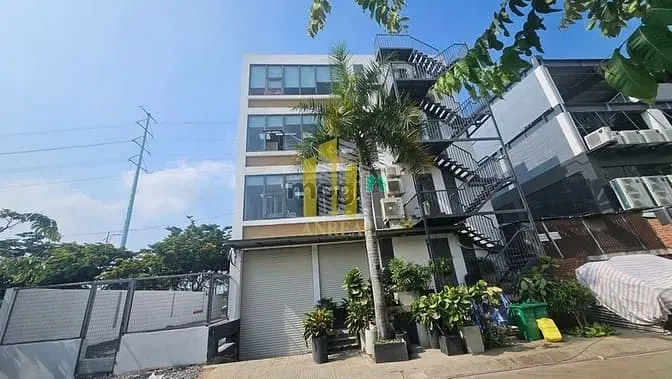 Tòa Văn Phòng Hầm 4 Lầu Mặt Tiền Đường Đồng Văn Cống 900M2