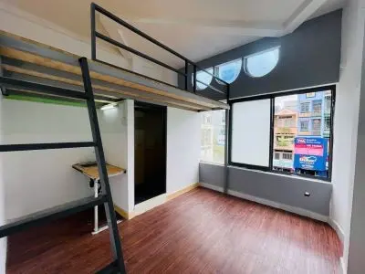 Duplex Cửa Sổ Trời Ngay Hàng Xanh