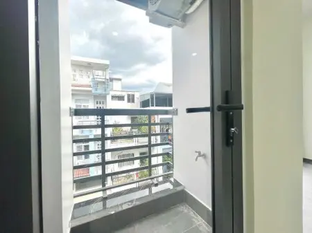 Căn Hộ 1 Phòng Ngủ – Ban Công Thoáng Mát – Bếp Tách Riêng