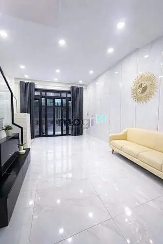 Bán Nhà Sổ Hồng Riêng Ngay Chợ Lê Văn Quới, Bình Tân: 4Mx8M Đúc 3 Tấm