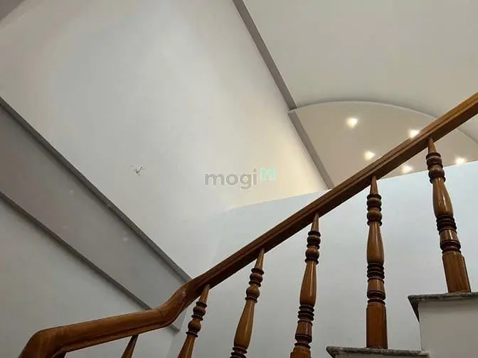 Bán Nhà 3 Lầu Mặt Tiền Kinh Doanh Phan Đăng Lưu Trung Tâm Bảo Lộc