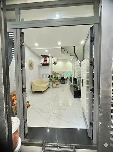 Bán Nhà Sổ Hồng Riêng Ngay Chợ Lê Văn Quới, Bình Tân: 4Mx8M Đúc 3 Tấm