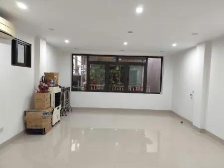 Cho Thuê Văn Phòng / Hộ Gia Đình – Nhà Mới Có Thang Máy – Số 6A, 28/9/26 Võ Chí Công, Tây Hồ, Hà Nội