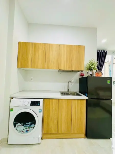 Phòng Full Nội Thất - Có Ban Công - Gần Sân Bay , Công Viên Hoàng Văn Thụl