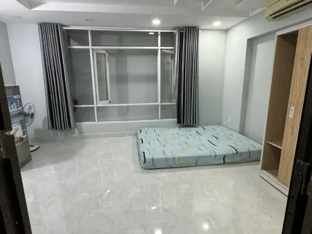 Phòng Gần Công Viên Lê Văn Tám, Đủ Tiện Nghi, Thoáng