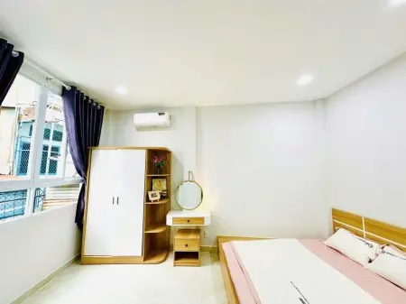 Phòng Full Nội Thất - Có Ban Công - Gần Sân Bay , Công Viên Hoàng Văn Thụl