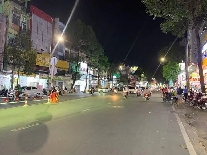 Nhà Diện Tích Rộng Mặt Tiền Mậu Thân Gần Ngã Tư 3 Tháng 2, Cần Thơ