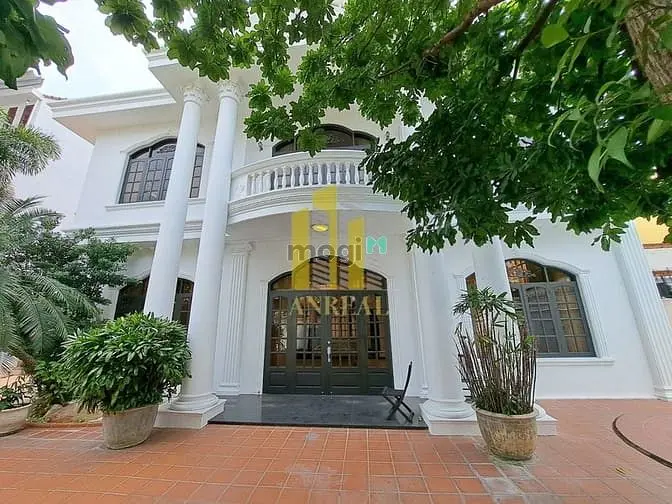 Biệt Thự Sân Vườn Thảo Điền 480M2 - Có Hồ Bơi - Giá 130 Triệu