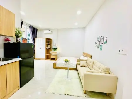 Phòng Full Nội Thất - Có Ban Công - Gần Sân Bay , Công Viên Hoàng Văn Thụl