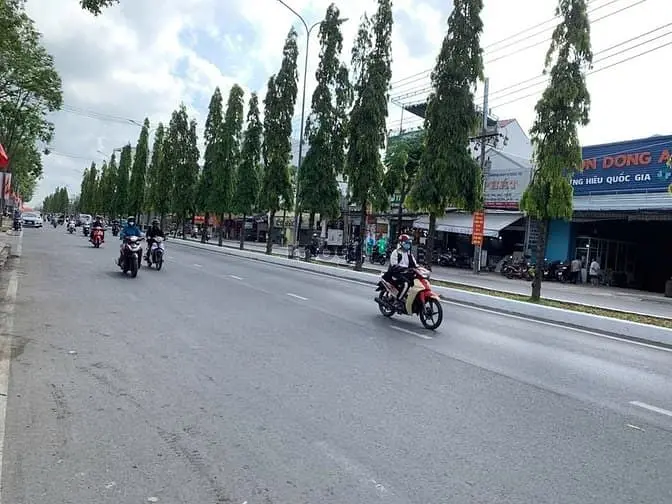 Hiếm - Nhà Diện Tích Rộng Mặt Tiền Nguyễn Văn Cừ Nối Dài, Cần Thơ