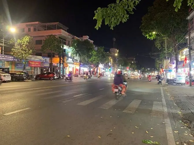 Nhà Diện Tích Rộng Mặt Tiền Mậu Thân Gần Ngã Tư 3 Tháng 2, Cần Thơ