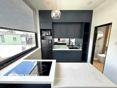 Căn Hộ 1 Phòng Ngủ Cao Cấp – Tách Bếp Riêng – Full Nội Thất – Hầm Xe Rộng Rãi – Ngay Hoàng Việt