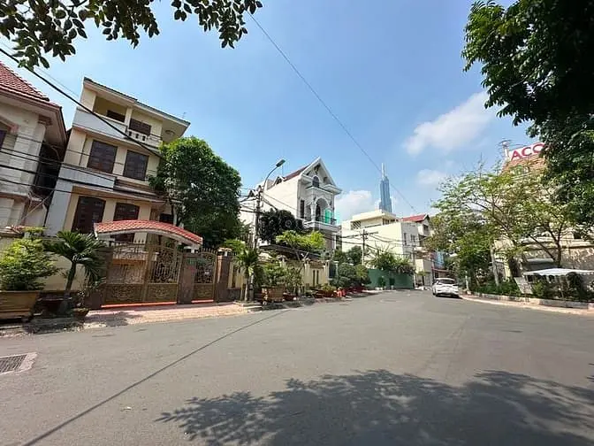 Siêu Hot! Bán Biệt Thự Ngang 17M X 20M Dt 347M2 Trần Não - Giá 139 Tỷ