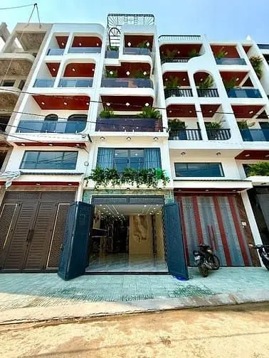 Nhà Có Thang Máy, Bên Trường Tiểu Học, Dt:4X20M, Lửng, 3 Lầu, 4Pn, 6Vs