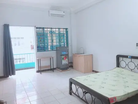 Phòng Trọ 28M2. Đầy Đủ Nội Thất . Ban Công, Toillet Riêng, Máy Lạnh, Máy Giặt, Tủ Lạnh