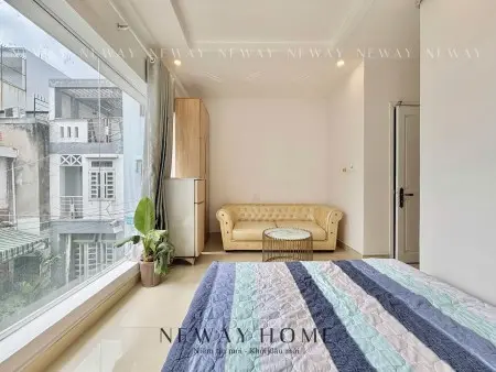 Phòng Đẹp View Cửa Kính Sạch Sẽ Thoáng Mát