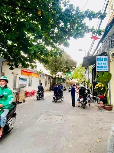 Cho Thuê Nhà Nguyên Căn Mặt Tiền Rẻ Đẹp 121 Trần Bá Giao P5 Gò Vấp