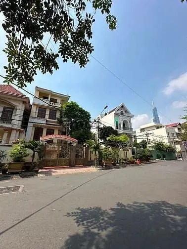 Siêu Hot! Bán Biệt Thự Ngang 17M X 20M Dt 347M2 Trần Não - Giá 139 Tỷ