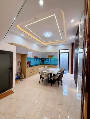 Bán Nhà Hẻm Đường Lã Xuân Oai - Long Trường - Q9 - Nhà 4 Tầng,