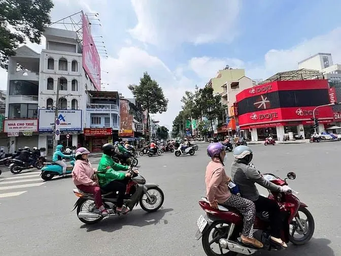 Cho Thuê Góc 2Mt Siêu Vip Ngay Ngã Tư 3/2 - Lê Hồng Phong