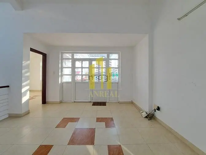 Villa 380M2 Gara 2 Lầu Gần Cầu Sài Gòn Giá 37 Triệu