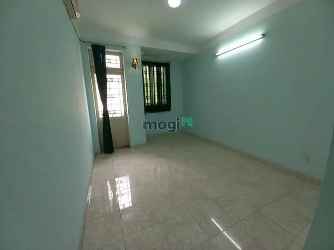 Cho Thuê Nhà 1 Trệt 1 Lửng 2 Lầu Hẻm Xe Hơi Đường Tân Cảng (Gần Metro)