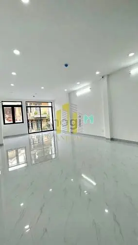 Cho Thuê Tòa Nhà Văn Phòng 5 Lầu Sàn Trống Đường Trần Não Giá 55 Triệu