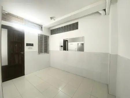 Phòng Trống Có Thể Dọn Vào Ở Liền