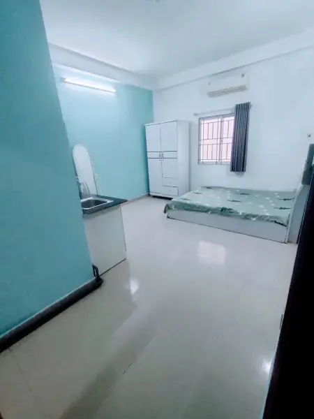 Cho Thuê Trọ Dạng Chdv Studio Cửa Sổ Trời, Full Nt, Ngay Vòng Xoay Công Trường Dân Chủ, Gần Ueh