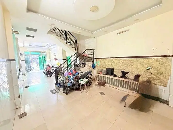 Nhà Đường 8M Lý Thường Kiệt - 5 Tầng - Kinh Doanh Tốt - Chỉ 11.5 Tỷ