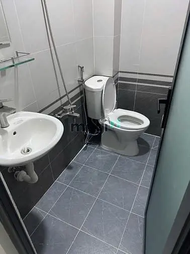 Cho Thuê Nhà Nguyên Căn Mới 100%.2Lầu 3 Tolet 2Phòng Ngủ.10Tr500