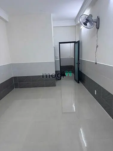 Cho Thuê Nhà Nguyên Căn Mới 100%.2Lầu 3 Tolet 2Phòng Ngủ.10Tr500