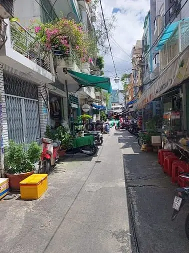 Cho Thuê Mặt Bằng Ngay Chợ Vườn Chuối.4Tr1