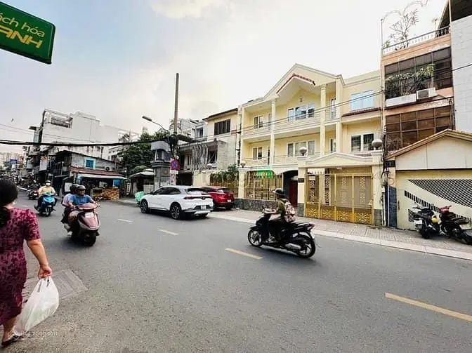 Cho Thuê Nhà Mặt Tiền Trần Quang Diệu Phường 13 Quận 3