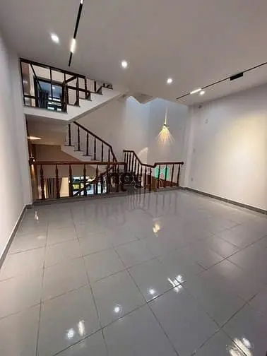 Bán Nhà(Gần Biển)68M2-3 Tầng-4Pn-Kd Đường2/4 60M-Vĩnh Phước-Nt 6T950Tr