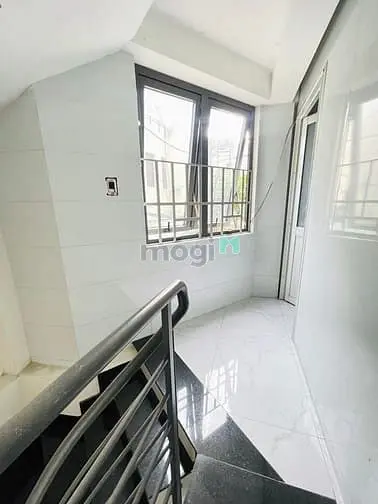 Nhà 2 Mặt Tiền Hẻm Có Cổng Sau - Nguyễn Văn Lượng - Xe Hơi Đỗ - Nở Hậu