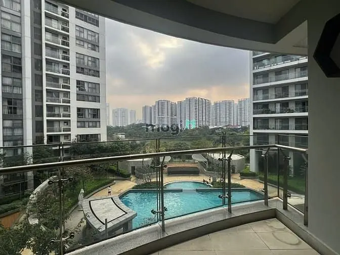 Gia Đình Bán Căn Hộ Cao Cấp Riverpark Premier View Hồ Bơi Và Công Viên