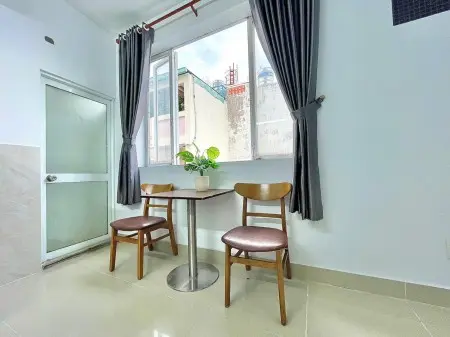 Phòng An Ninh, Thoáng Mát Ngay Thích Quảng Đức