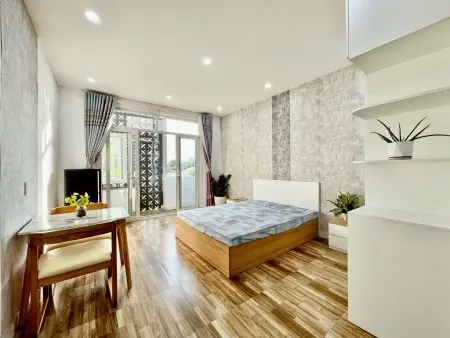 Phòng 1 Phòng Ngủ Có Ban Công Tách Bếp Đồgn Đen P14