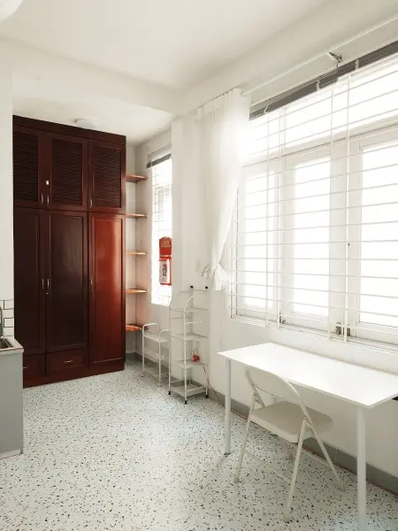 Phòng Ban Công Riêng Cửa Sổ Lớn 28M2 Đầy Đủ Tiện Ích; Khu Vực Trần Não - Lương Định Của.