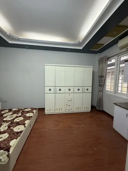 Cho Thuê Studio Hoàng Ngân Gần Láng Hạ Full Nội Thất, Có Ban Công