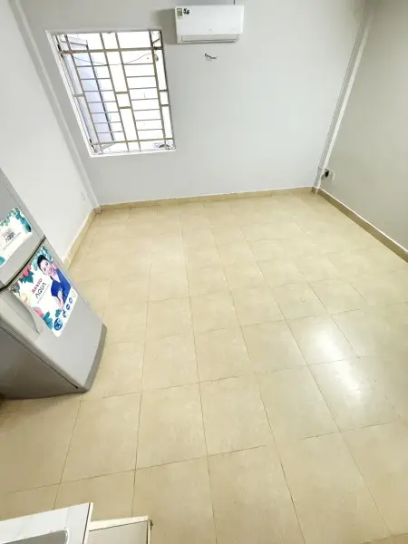 Phòng Máy Lạnh Trống Sẵn Đường Tạ Quang Bửu. Phường 4. Q8