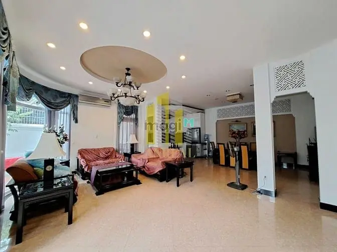 Biệt Thự Sân Vườn 300M2 - Đầy Đủ Nội Thất Tiện Nghi - Giá 59 Triệu