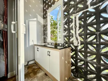 Phòng 1 Phòng Ngủ Có Ban Công Tách Bếp Đồgn Đen P14