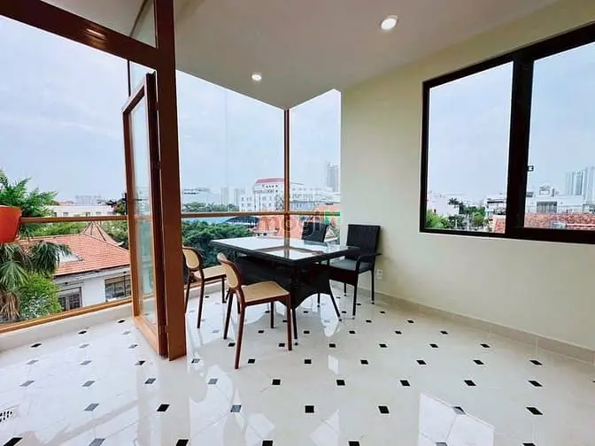 Nguyên Căn Thảo Điền, Q2 1 Trệt 3 Lầu Thang Máy (4X18M). Giá 63Tr/Th