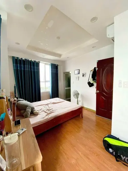 Chung Cư Screc, Trường Sa, Q3: 105M2, 3P Ngủ, Máy Lạnh, 15Triệu