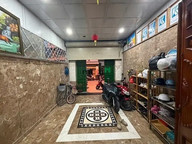 Bán Nhà Mặt Tiền Trước Cổng Trường Học Trần Cao Vân