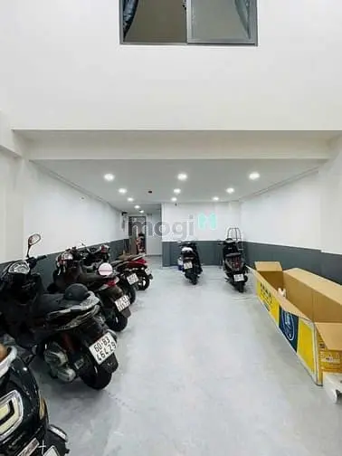 Bán Chdv Đường Thống Nhất P.11, Quận Gò Vấp. Dt: 5X20M. Giá: 23,5 Tỷ