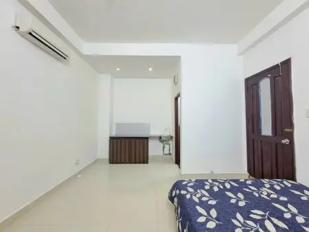 Mặt Tiền Đường Trống Sẵn Studio Ngay Công Viên Làng Hoa Có Nội Thất Chỉ Kéo Vali Đến Ở