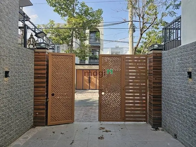 Nhà 4 Tỷ Song Ngữ Lạc Hồng Cấp 4 Sân Xe Hơi 81M2 Gồm 2Pn Sổ Riêng